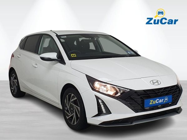 Hyundai i20 Hatchback, Petrol, 2024, White