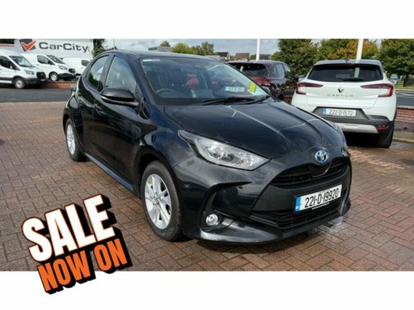 Toyota Yaris Hatchback, Petrol Hybrid, 2022, Black