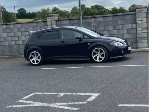 SEAT Leon Hatchback, Diesel, 2008, Black