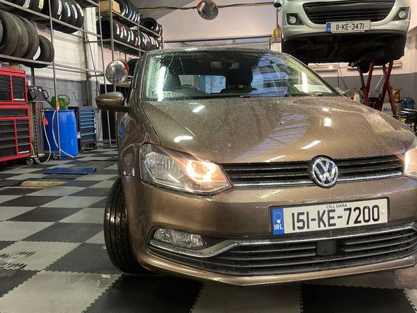 Volkswagen Polo Hatchback, Petrol, 2015, Brown
