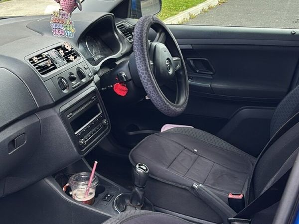 Skoda Fabia Hatchback, Petrol, 2014, Blue