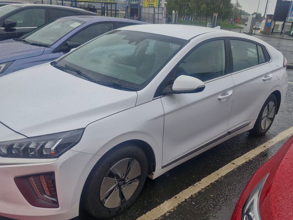 Hyundai IONIQ Hatchback, Petrol Hybrid, 2022, White