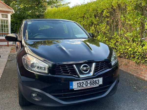 Nissan Qashqai Estate/Jeep, Diesel, 2013, Black