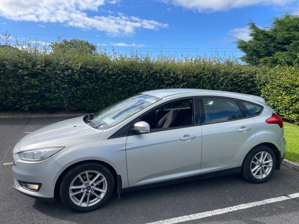 Volkswagen Golf Hatchback, Diesel, 2017, Silver