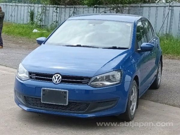 Volkswagen Polo Hatchback, Petrol, 2012, Blue