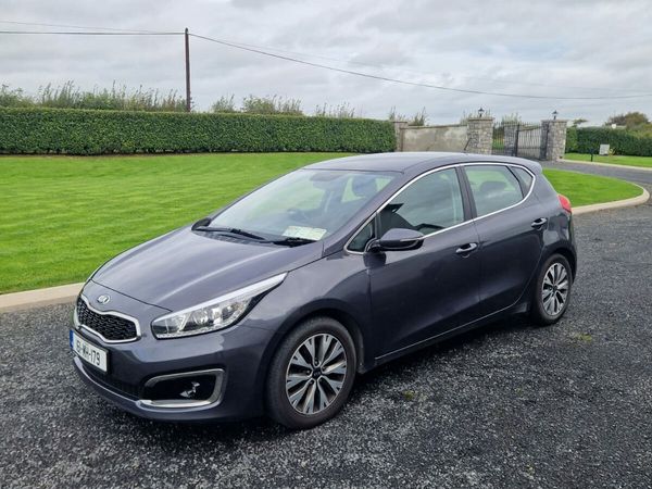 Kia Ceed Hatchback, Diesel, 2016, Silver
