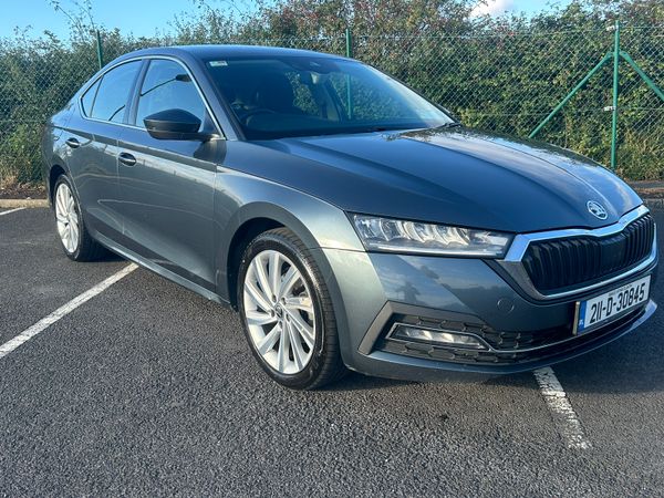 Skoda Octavia Saloon, Diesel, 2021, Grey
