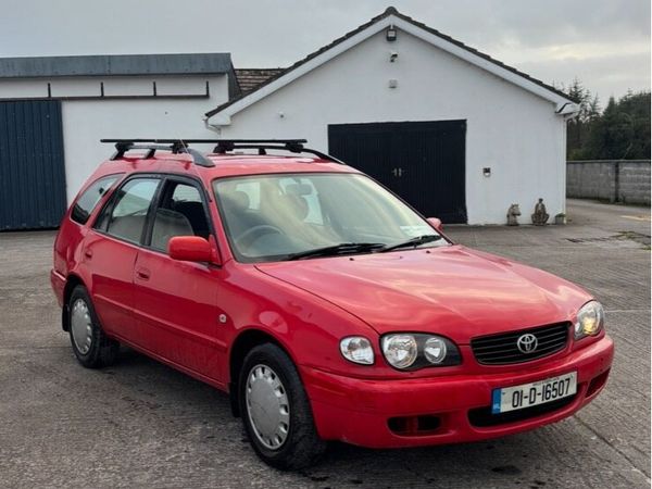 Toyota Corolla Estate, Petrol, 2001, Red