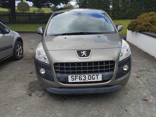 Peugeot 3008 SUV, Diesel, 2013, Grey