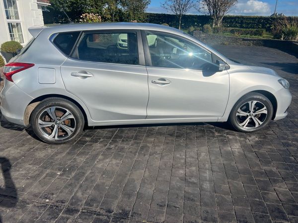 Nissan Pulsar Hatchback, Diesel, 2017, Grey
