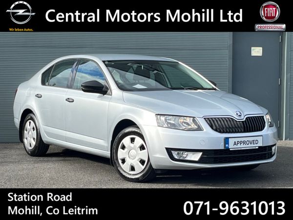 Skoda Octavia Hatchback, Petrol, 2016, Silver