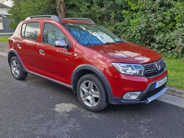 Dacia Sandero Stepway Hatchback, Diesel, 2017, Red