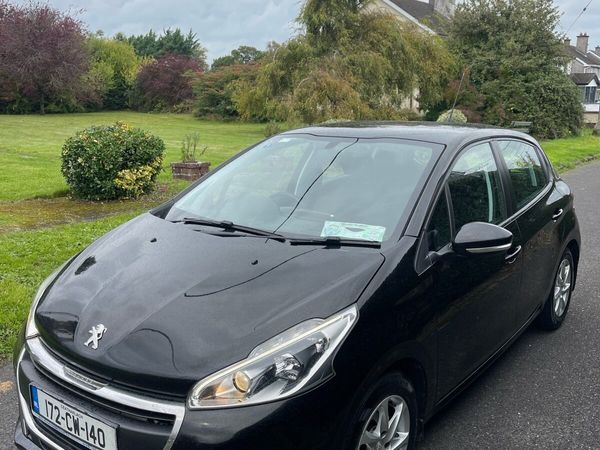 Peugeot 208 Hatchback, Petrol, 2017, Black