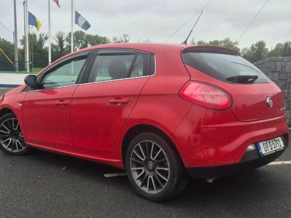 Fiat Bravo Hatchback, Petrol, 2009, Red