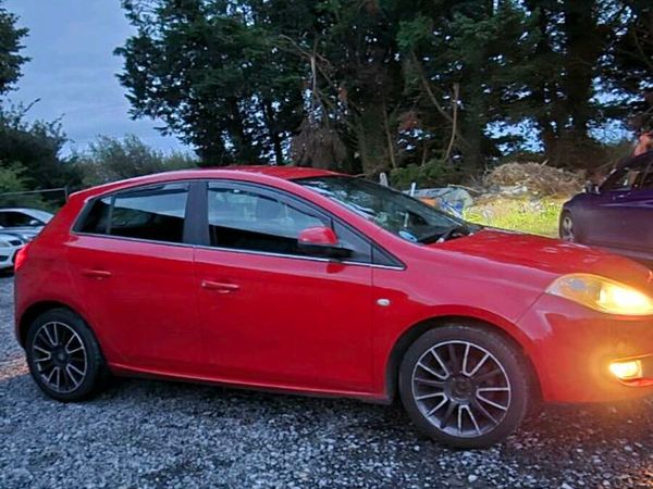 Fiat Bravo Hatchback, Petrol, 2009, Red