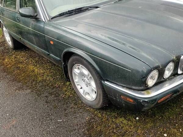 Jaguar Other Saloon, Petrol, 2000, Green