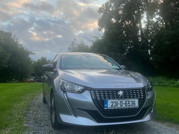 Peugeot 208 Hatchback, Petrol, 2023, Grey