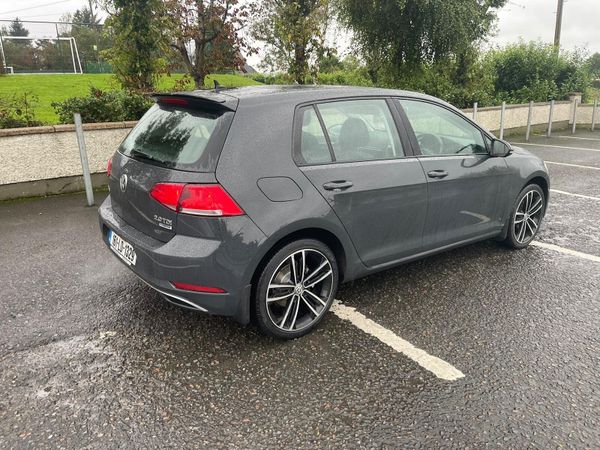 Volkswagen Golf Hatchback, Diesel, 2016, Grey