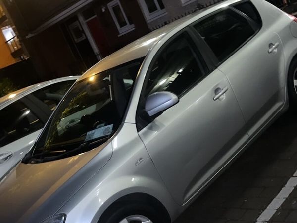 Kia Ceed Hatchback, Petrol, 2007, Silver