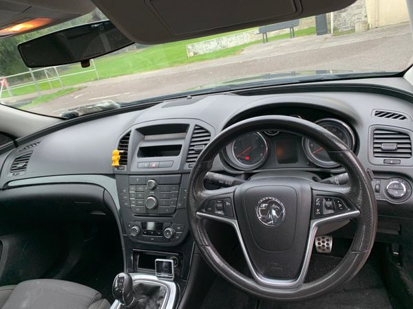 Vauxhall Insignia Hatchback, Diesel, 2010, Blue