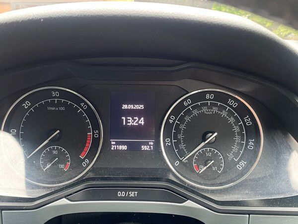 Skoda Superb Hatchback, Diesel, 2017, Black