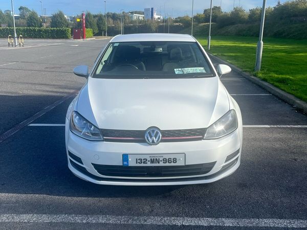 Volkswagen Golf Hatchback, Diesel, 2013, White