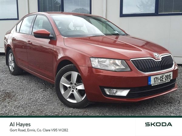 Skoda Octavia Saloon, Diesel, 2017, Red