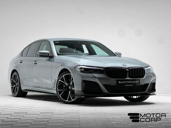 BMW 5-Series Saloon, Petrol Plug-in Hybrid, 2023, Grey