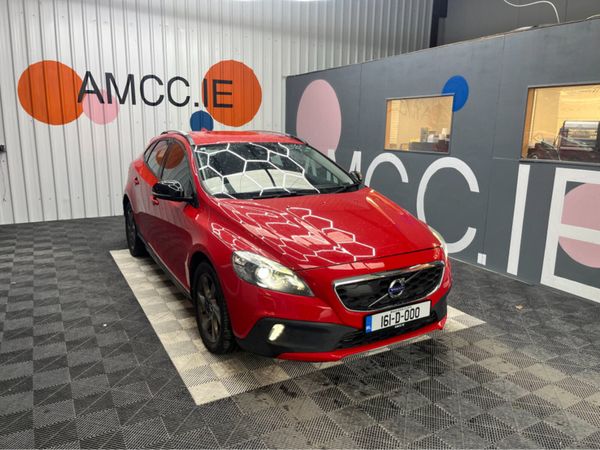 Volvo V40 Hatchback, Diesel, 2016, Red