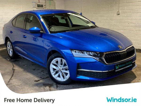 Skoda Octavia Saloon, Petrol Hybrid, 2024, Blue