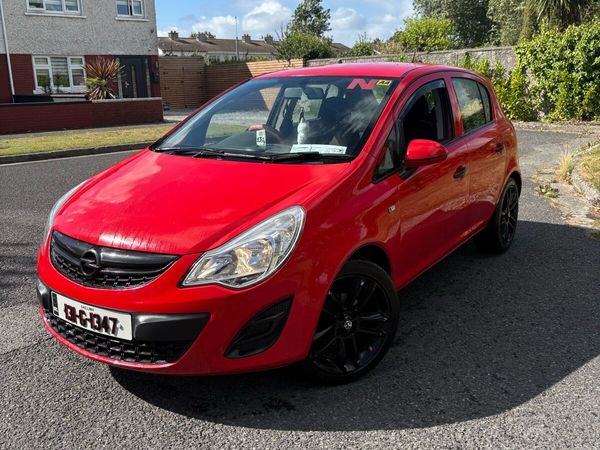 Opel Corsa Hatchback, Petrol, 2013, Red