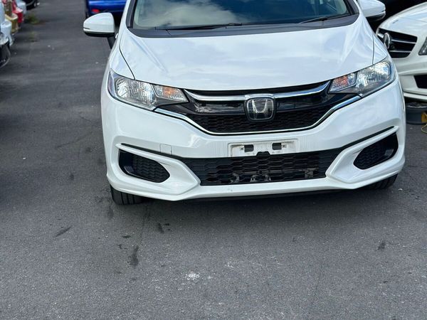 Honda Fit Hatchback, Petrol Hybrid, 2020, White