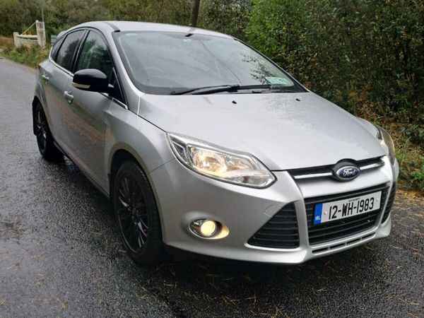 Ford Focus Hatchback, Diesel, 2012, Silver