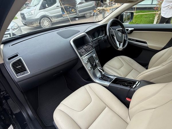 Volvo XC60 SUV, Diesel, 2017, Blue