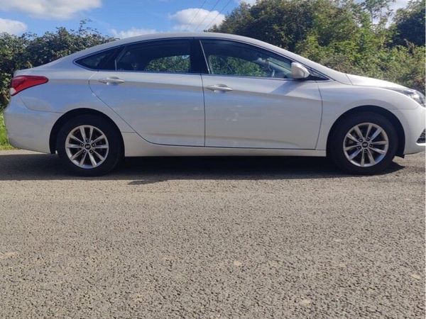 Hyundai i40 Saloon, Diesel, 2017, Silver