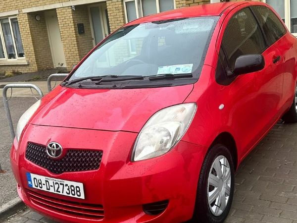 Toyota Yaris Hatchback, Petrol, 2008, Red