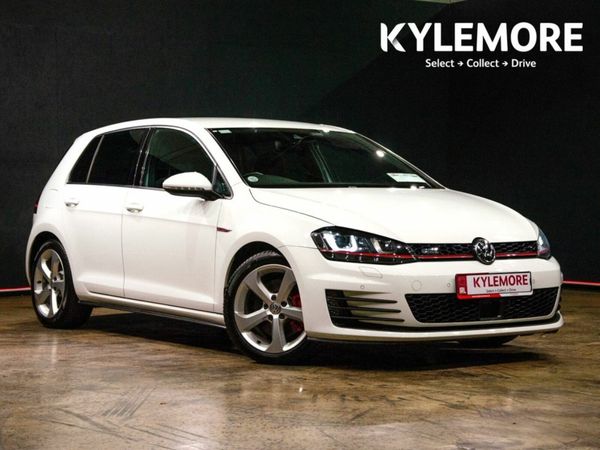Volkswagen Golf Hatchback, Petrol, 2016, White