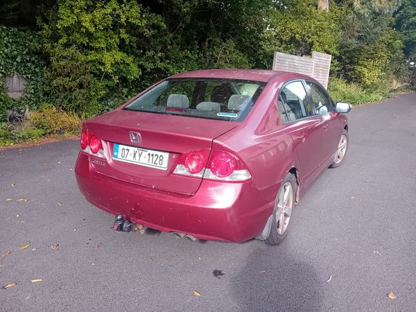 Honda Civic Saloon, Petrol, 2007, Red