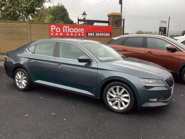 Skoda Superb Hatchback, Diesel, 2019, Grey
