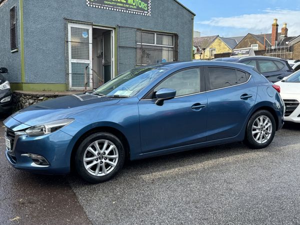 Mazda Mazda3 Hatchback, Petrol, 2018, Blue