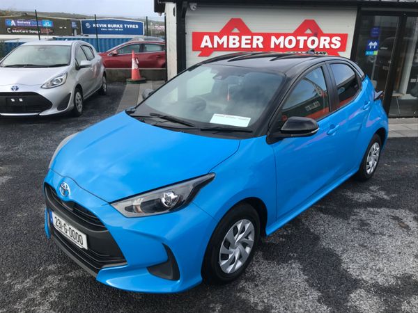 Toyota Yaris Hatchback, Petrol, 2023, Blue