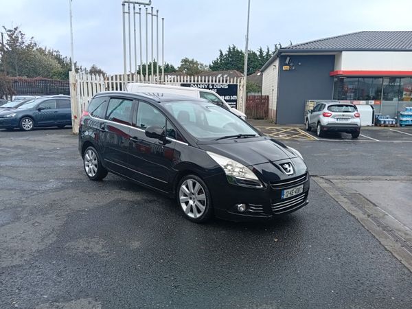 Peugeot 5008 MPV, Diesel, 2012, Black