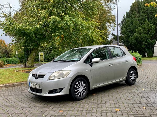 Toyota Auris Hatchback, Petrol, 2007, Silver