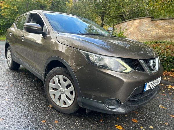 Nissan Qashqai Hatchback, Diesel, 2014, Brown
