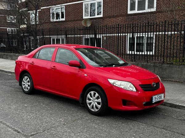 Toyota Corolla Saloon, Petrol, 2009, Red