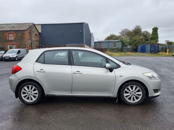 Toyota Auris Hatchback, Diesel, 2008, Silver