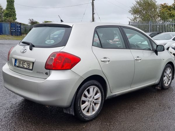Toyota Auris Hatchback, Diesel, 2008, Silver