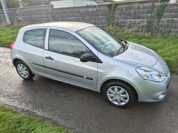 Renault Clio Hatchback, Ethanol Petrol, 2012, Silver
