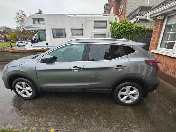 Nissan Qashqai MPV, Petrol, 2018, Grey