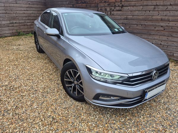 Volkswagen Passat Saloon, Diesel, 2020, Grey